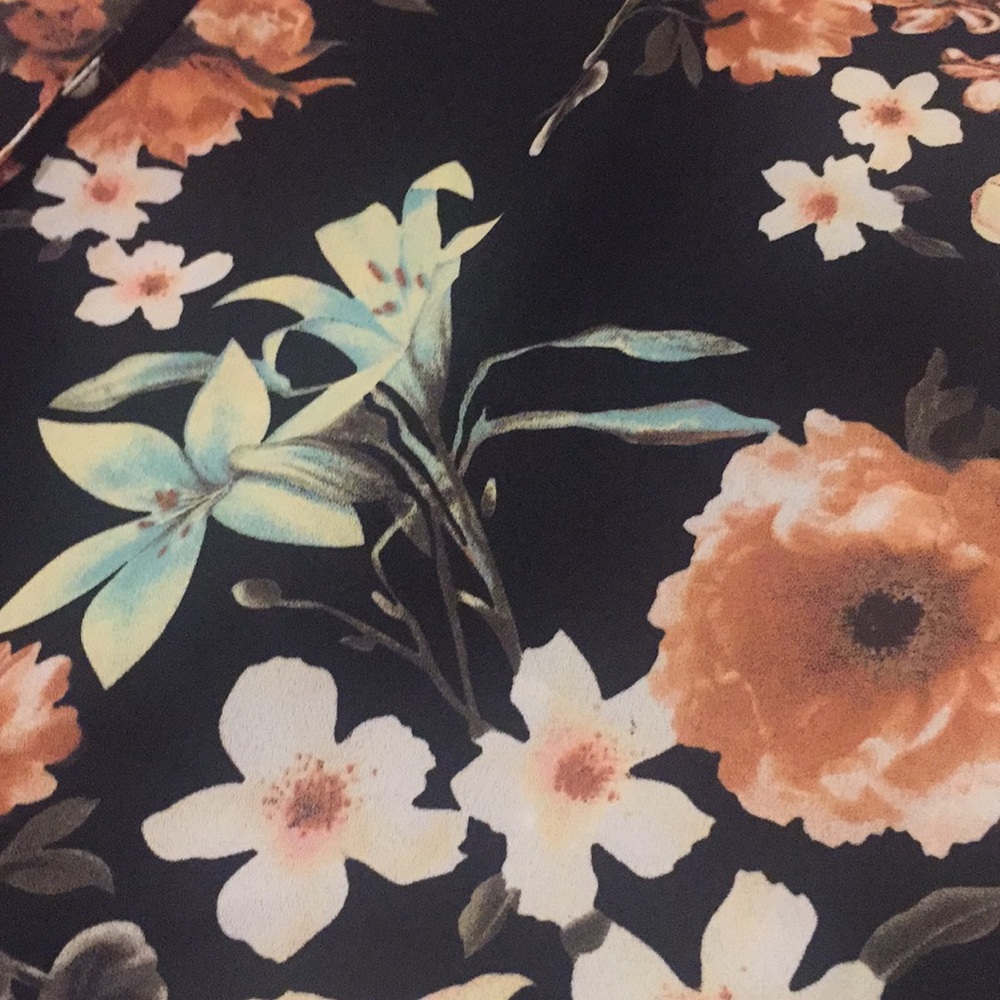 Pleione- Woman’s Tie Poet Blouse - Picture 5 of 7